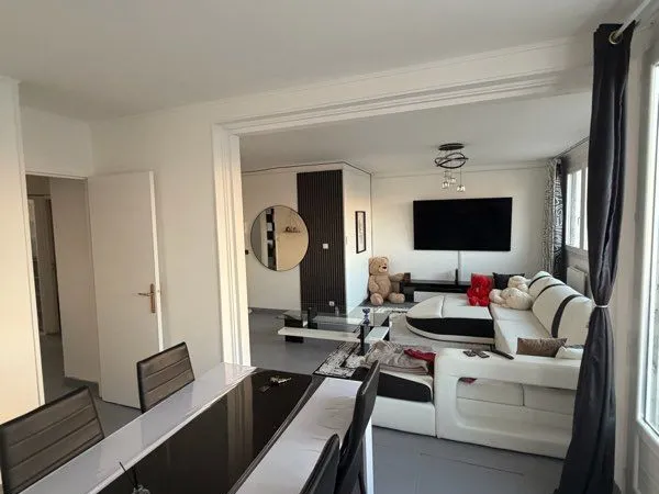 Appartement 75 m2 T3 pied tram