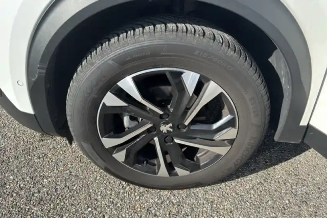Peugeot 2008 puretech 130 s&amp;s eat8 — photo 12