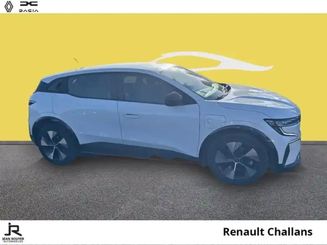 Renault Megane e-tech electric ev60 220ch equilibre super charge — photo 13