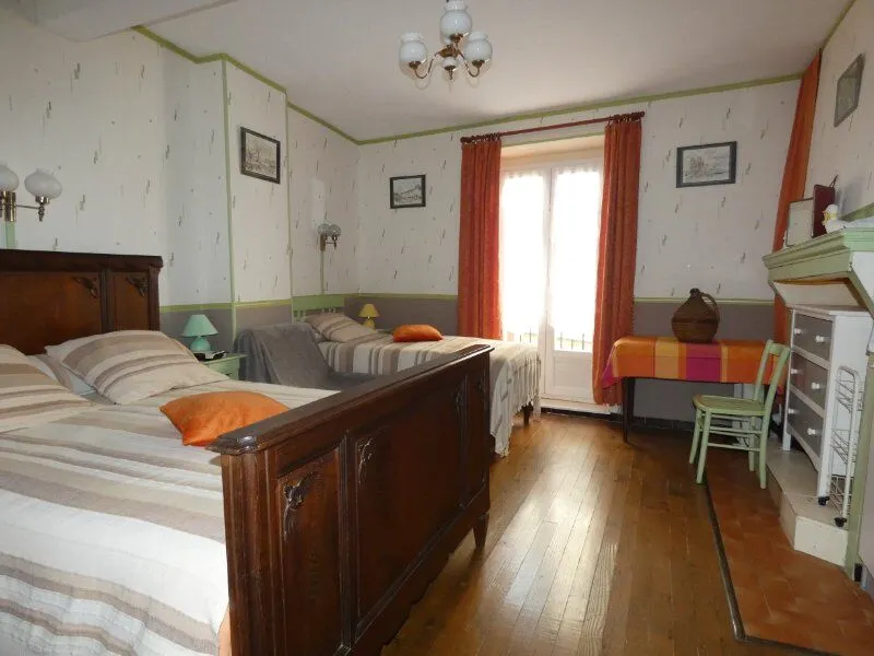 Photo 4