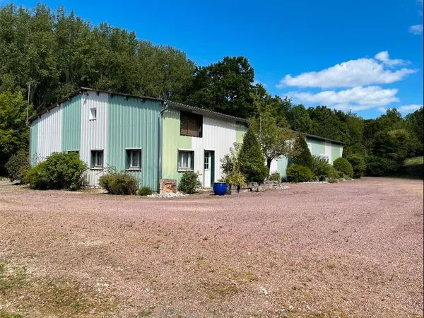 Appartement T2 indépendant au calme sur site privé avec gardiennage