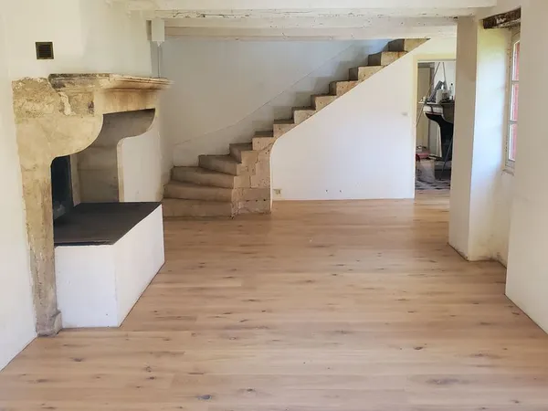 Maison 160 m² - 90 000 : (soit 30 000 à l'acte + 600 /mois) - grange en option