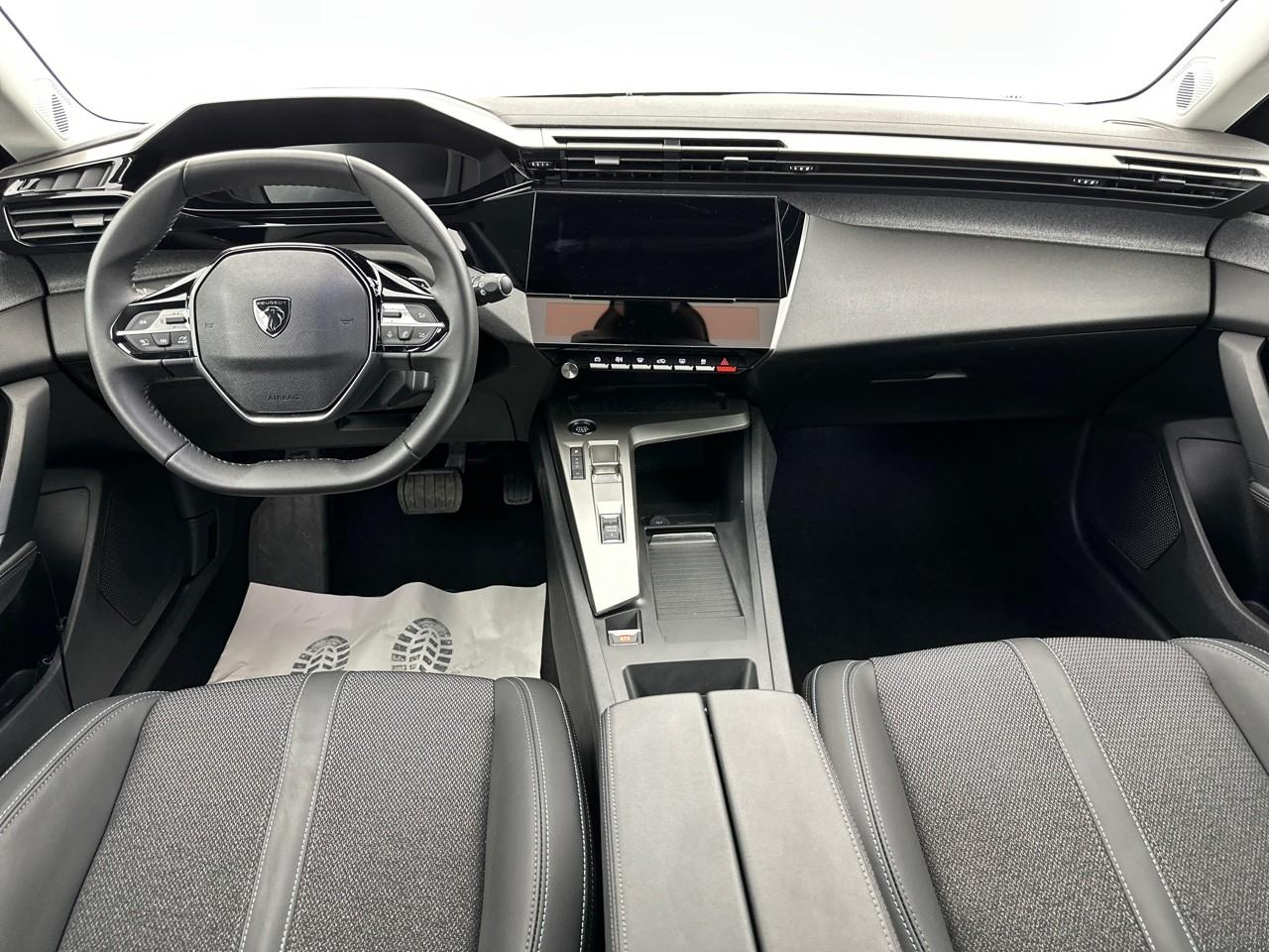 Peugeot 308 hybrid 145 e-dcs6 allure — photo 11
