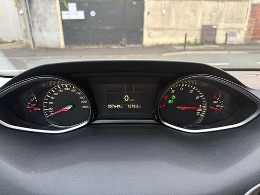 Peugeot 308 SW 1.2 PureTech 130 - Allure – 2019 – 57646 km – Essence – Boîte Manuelle — photo 16