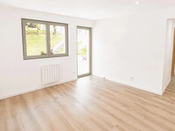 Appartement - RDC - 69 m2 - 3 pièces - Non meublé