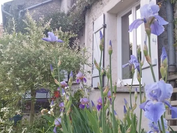 Maison en pierre à 10 min à pied de la gare