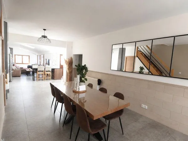 Maison 5 pièces 159 m²