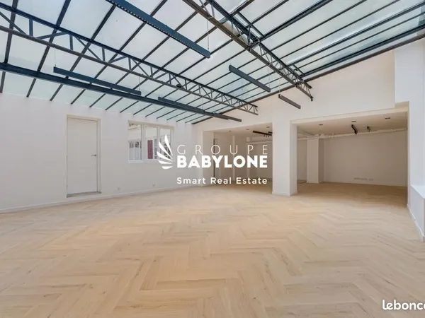 Bureau 163 m²