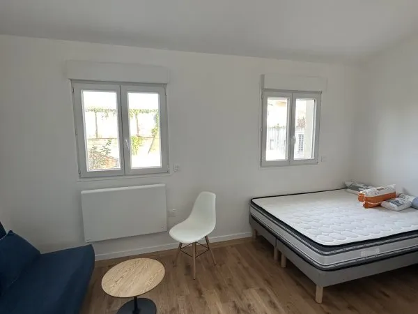 Loue studio meublé