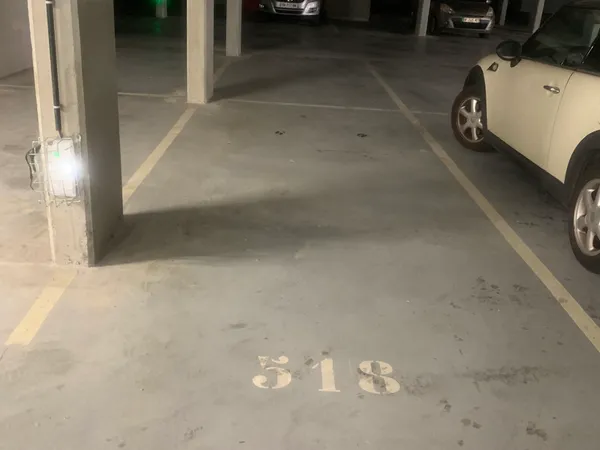Vends place de parking 18m²
