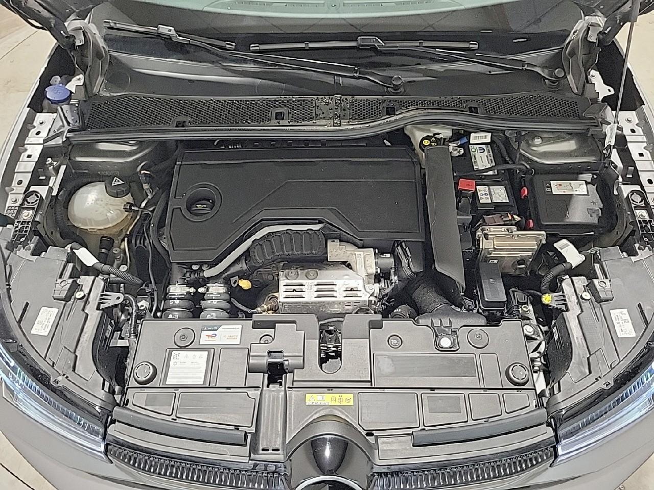 Citroën C4 X hybride 145 ch e-dcs6 max — photo 15