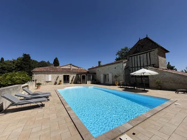 Maison de luxe 8 pièces 203 m²
