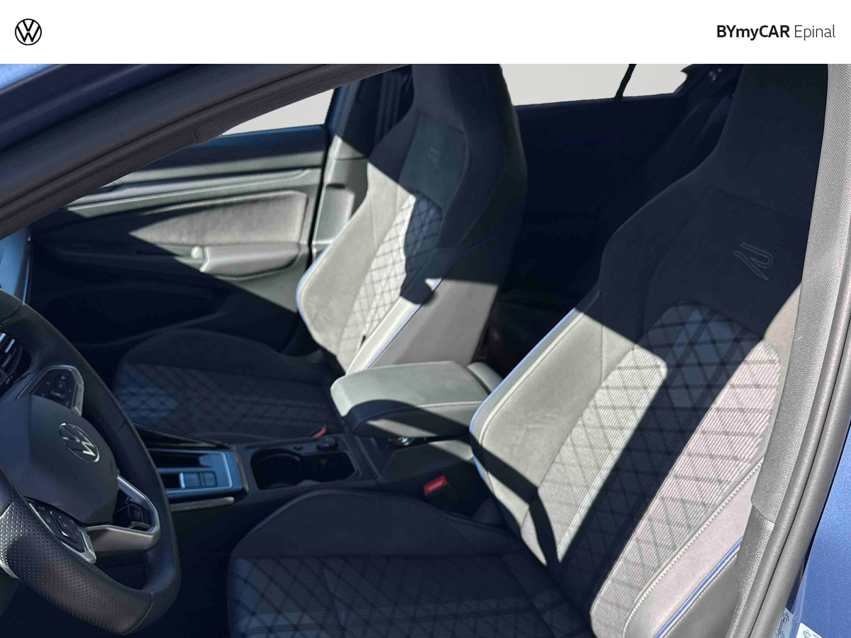 Volkswagen Golf 1.5 eTSI EVO2 150 DSG7 — photo 11