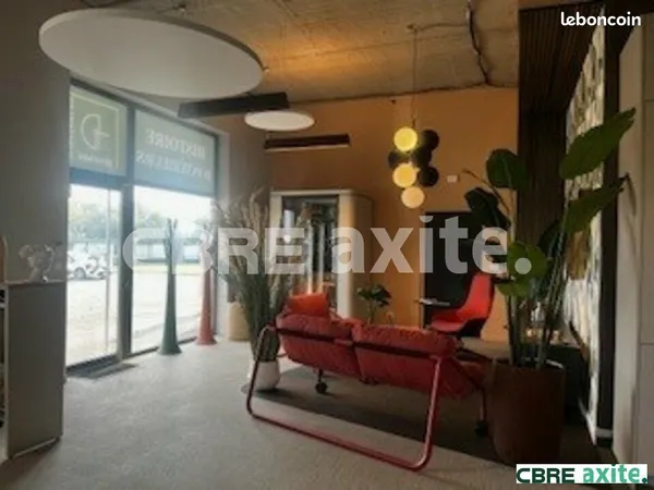 BUREAUX 98 m² VAULX MILIEU