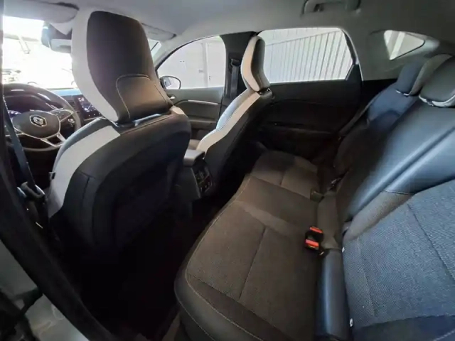 Renault Captur blue dci 95 — photo 20