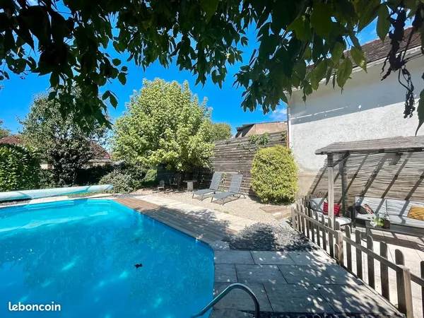 À vendre - Maison à École-Valentin, 220 m² avec piscine + Studio attenant (indépendant)