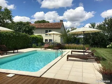 Maison 11 pièces 347 m²