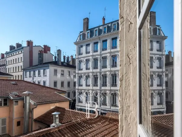 Lyon 2 - Ainay - Grand 6 pièces au 2ème étage de 172 m² - 4 chambres