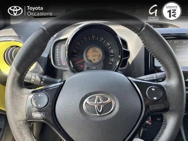 Toyota Aygo 1.0 vvt-i 69ch x-cite 3 jaune fizz 5p — photo 13