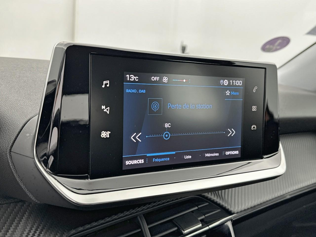 Peugeot 2008 puretech 100 s&s bvm6 active — photo 24