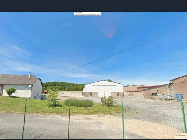Batiments, entrepôts, ou base logistique avec maison, pour transporteur, vigneron, prestataire, entr