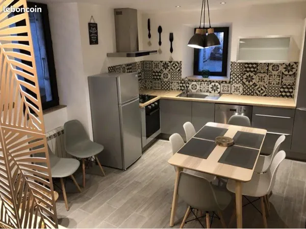 Appartement - maison de ville cosy refait à neuf
