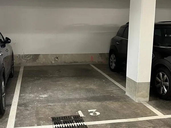 Parking 11 m²