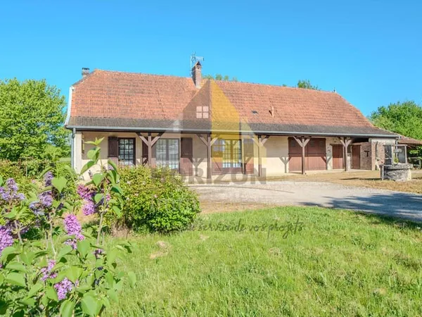 Charmante longère bressane avec dépendance et jardin