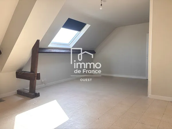 APPARTEMENT T1 BIS 5 MINUTES DE LA GARE - LIBRE