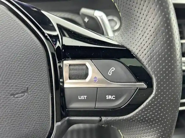 Peugeot 2008 puretech 130 s&amp;s eat8 — photo 20