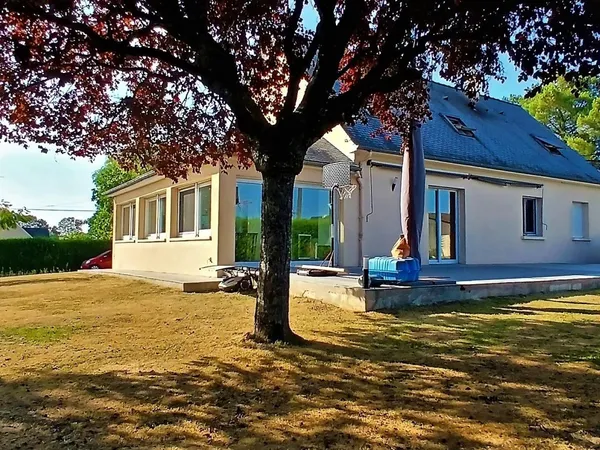 En campagne, à 5 minutes des commerces et des écoles