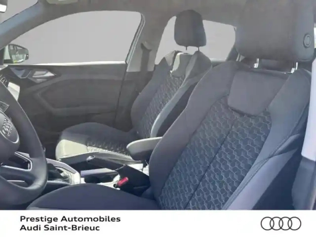 Audi A1 sportback 25 tfsi 95ch design s tronic 7 — photo 7