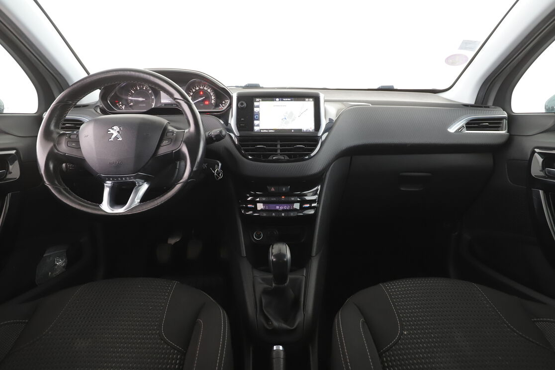 Peugeot 208 1.2 PureTech Allure — photo 11
