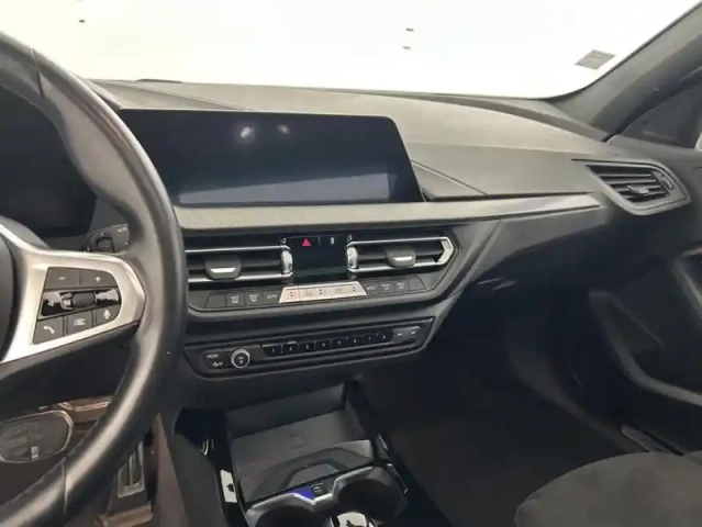 Bmw Serie 1 118da 150ch m sport + toit ouvrant + sièges — photo 12