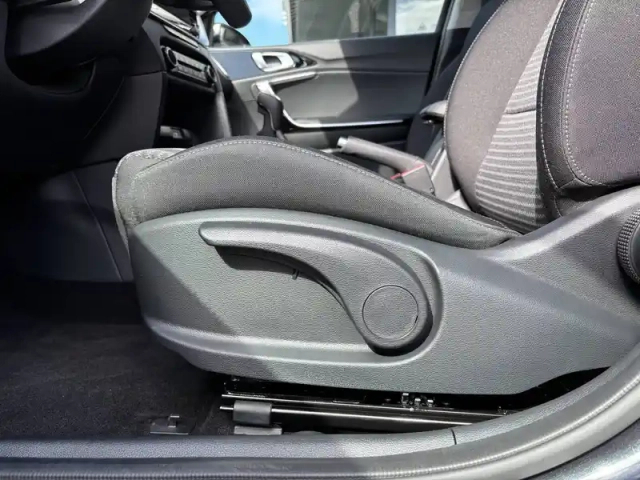 Kia Ceed sw 1.5 t-gdi 140 ch bvm6 — photo 21