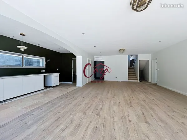 Villa 7 pièces 205 m²