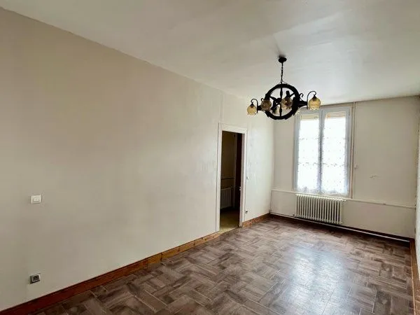 Maison de ville avec cour
