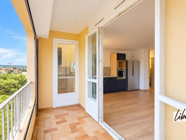 Appartement T4 de 80 m² avec balcon Box privé et Parking à Draguignan