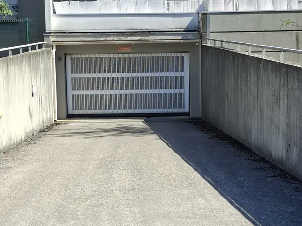 Stationnement Vente Échirolles  15m² 100€
