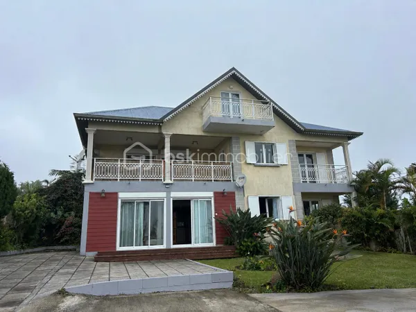 Maison 6 pièces 262 m²