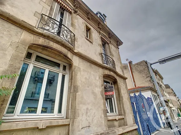 Bureau 2 pièces 46 m²