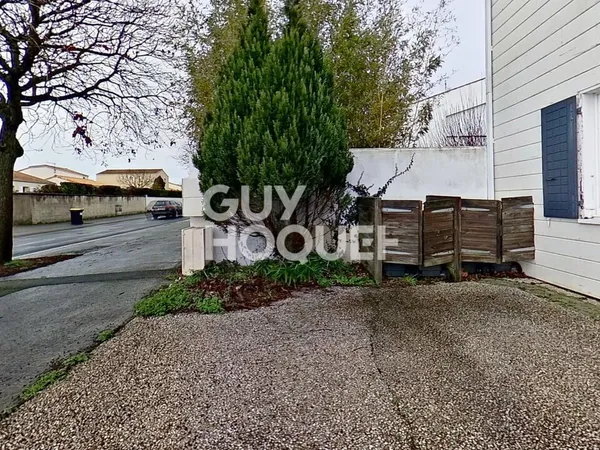 Maison à vendre à LAGORD divisée en 2 logements