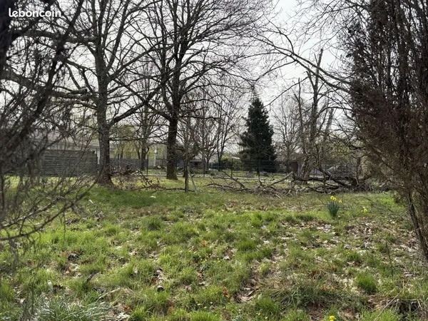 Terrain à bâtir de 762 m² à SAINT-LAURENT-MEDOC (33)