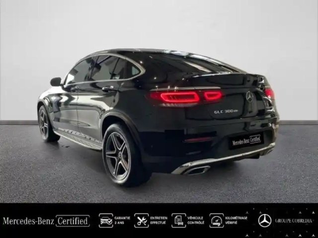 Mercedes Glc coupé 300 de 194+122ch amg line 4matic 9g-tronic — photo 3