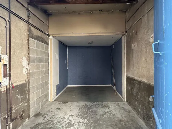 Parking/box 17 m²