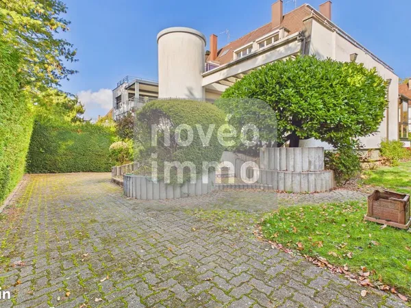 Maison 10 pièces 253 m²