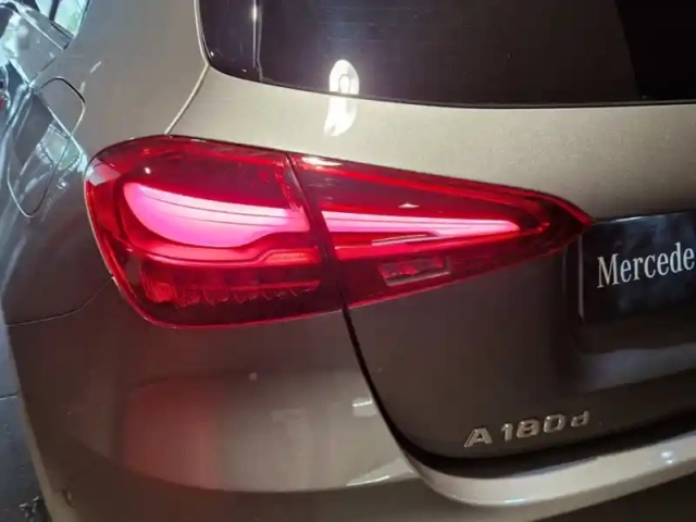 Mercedes Classe A 180 d progressive line — photo 50