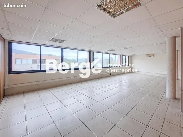 Bureaux 260 m²