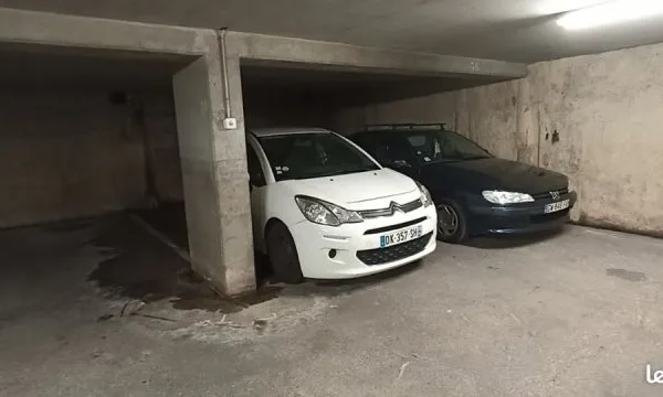Parking privé 5 min Charpennes Lyon