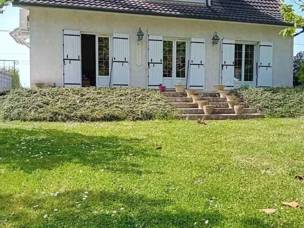MAISON individuelle 4 chambres plus bureau